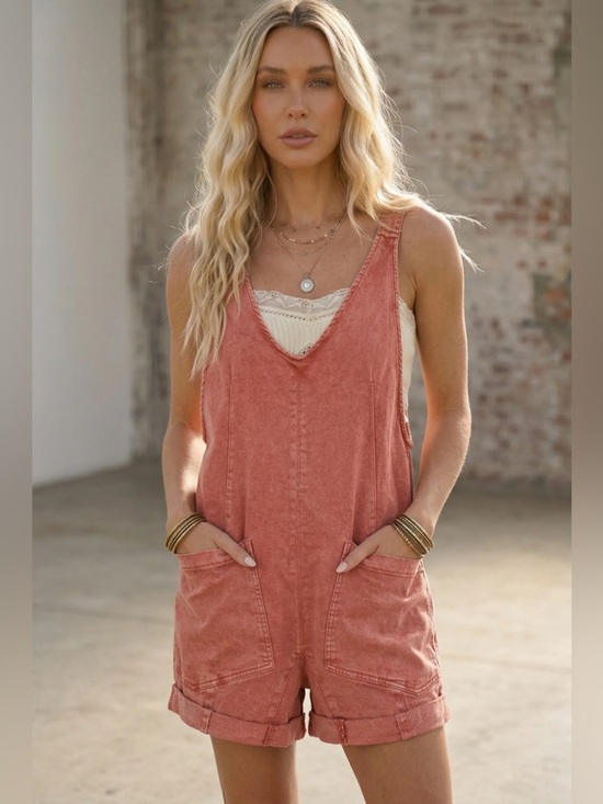 Zenana Outfitters Pants - NWT Washed Cabernet Adjustable Buckle Strap Romper Jumper Shortalls
